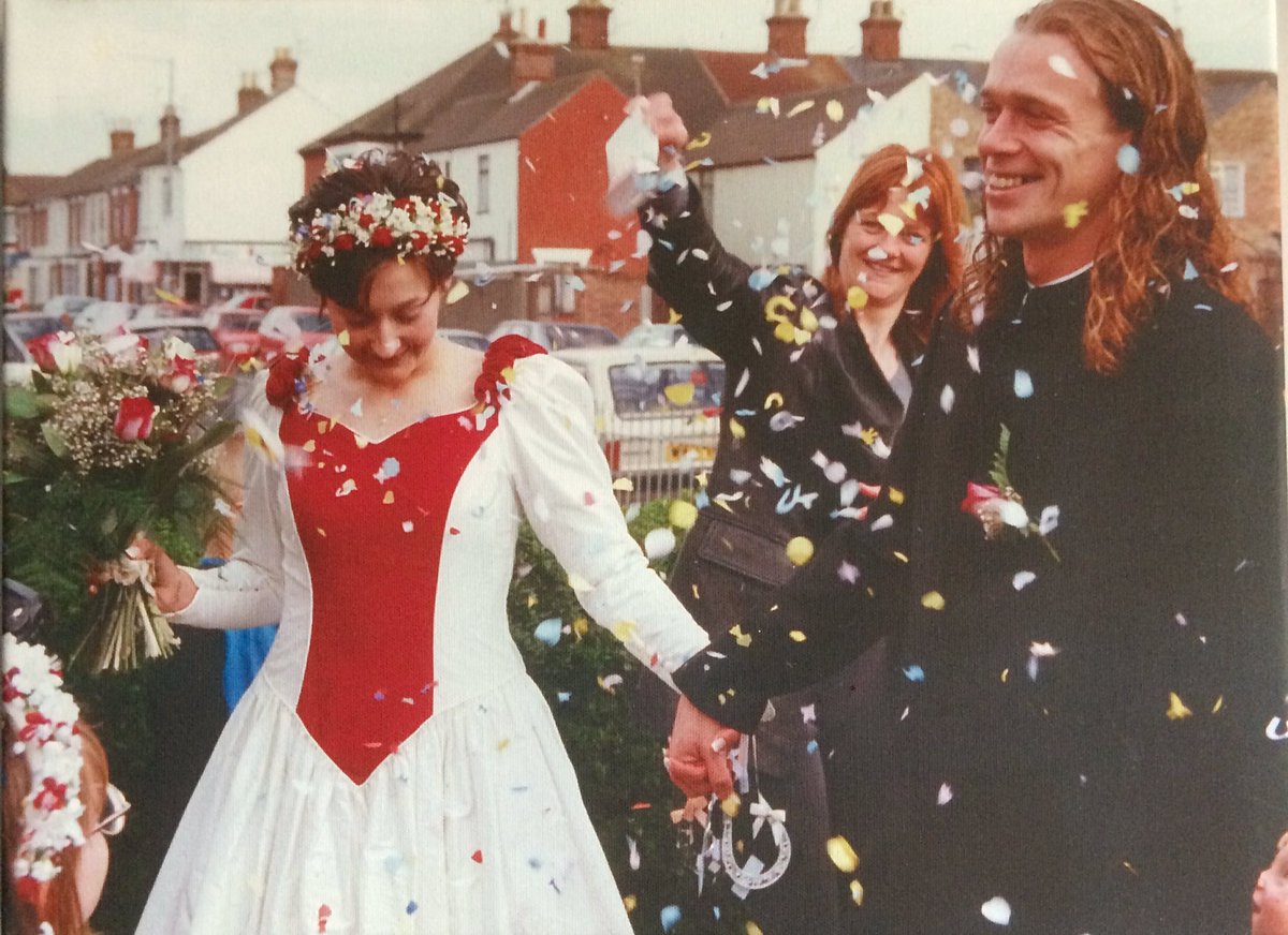 20 years!! Happy anniversary <a href="/wellerlfc/">Weller</a> ❤️