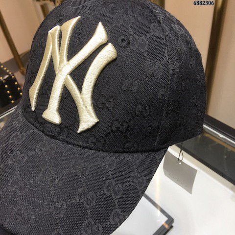 j1105j's tweet photo. Gucci×NYyankeesコラボ良き♡　https://t.co/cR9RzaYHhA　　　　https://t.co/nDWVJoI7bU