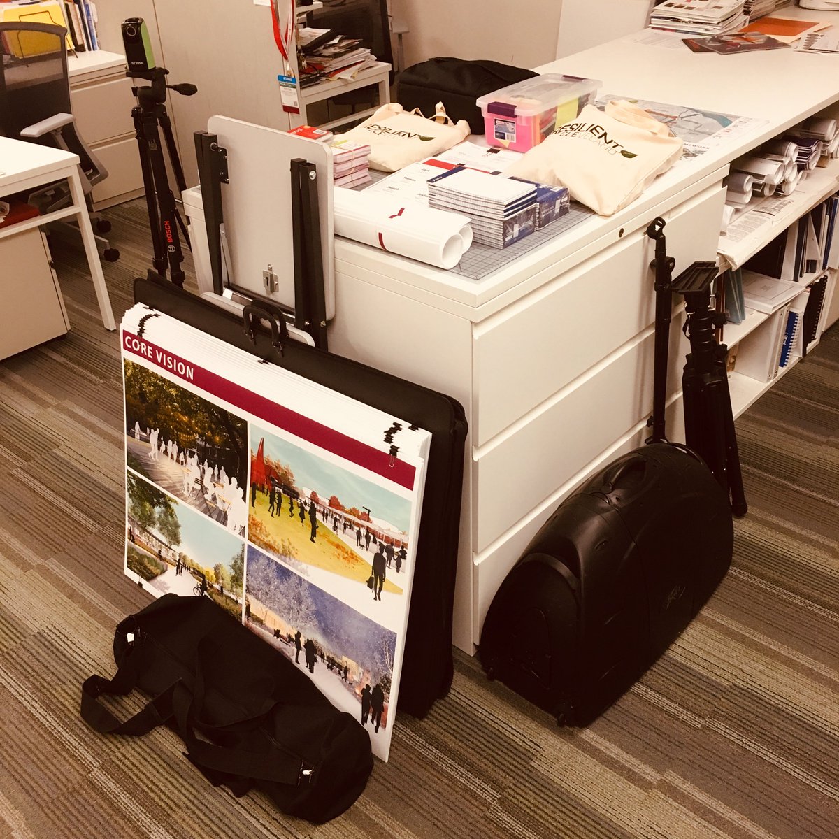 ThisIsSHSQ's tweet photo. Whose ready for a public meeting? @cleveLANDstudio and @CLEProgress will see you either tonight or tomorrow morning! #ShapeYourSquare #Design #InTheRearWithTheGear #CalmBeforeTheForum #LateNightsBetterSquares https://t.co/WrNOPAZrZQ