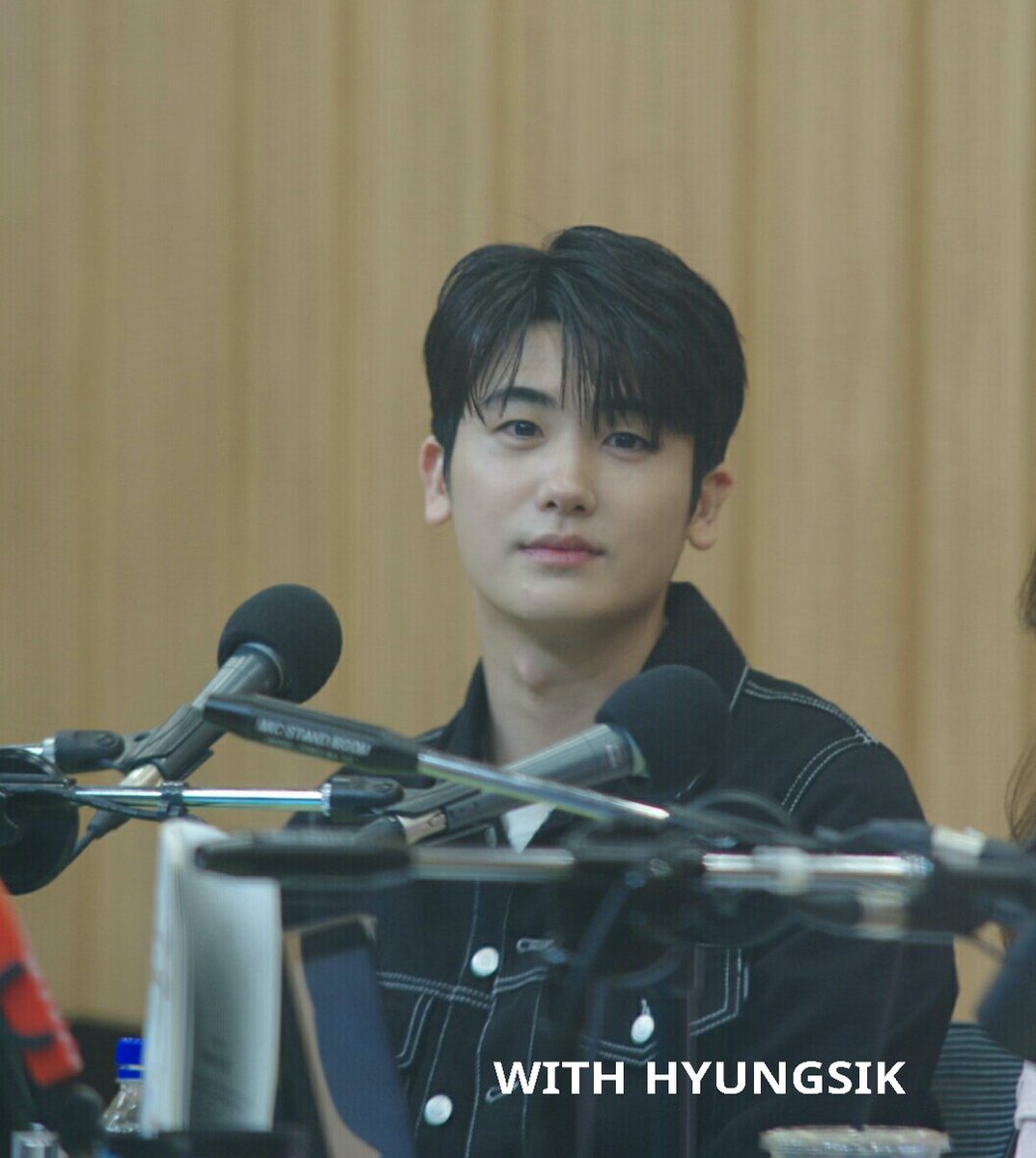 with_HYUNGSIK's tweet photo. 190424 SBS 두시탈출 컬투쇼 #박형식 #배심원들 #권남우 https://t.co/ZLyEfwkfJm