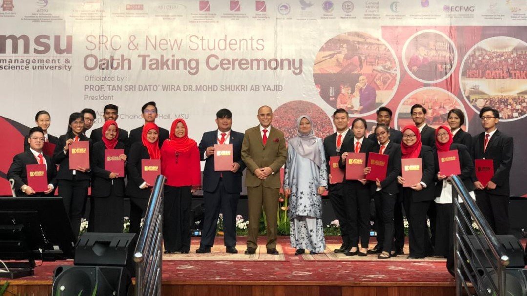 Good luck to the new line-up of Students Representative Council (SRC) who took their oath, led by @GohWJ97 President of Students Representative Council 19/20. 

#MSUmalaysia
#go2MSU 
msu.edu.my