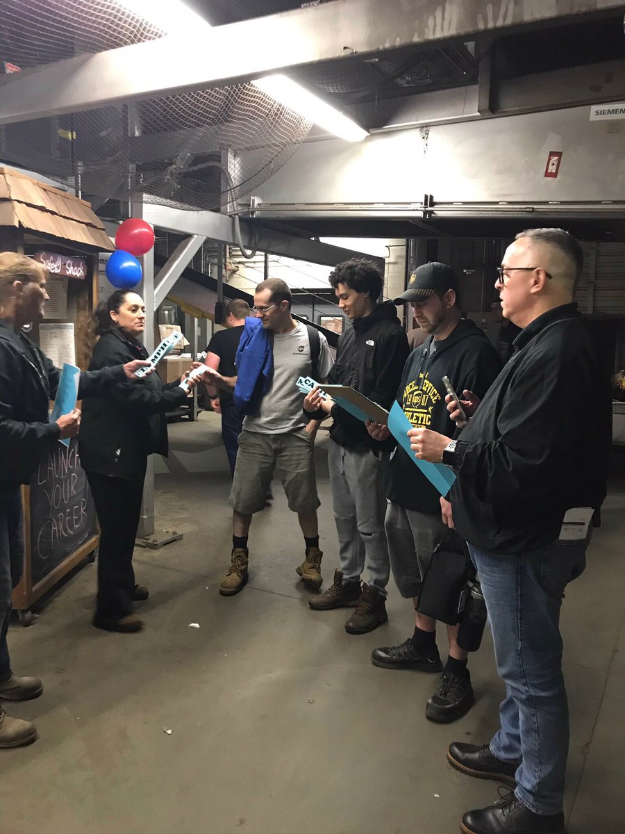 NightsProri's tweet photo. NightsProri Hydration wellness guard gate activity. ⁦@NEnursesUPS⁩ https://t.co/yytKylHEWC