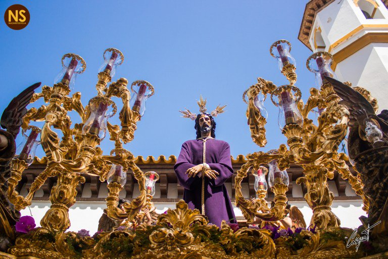ElForoDirecto's tweet photo. [#CrónicaNS]
📷 / #SSantaSevilla19 | Algarabía y sobriedad del Lunes Santo  https://t.co/0vsD2AQeNN 
#TDSCofrade #SSantaNS https://t.co/ksvG06hRBL