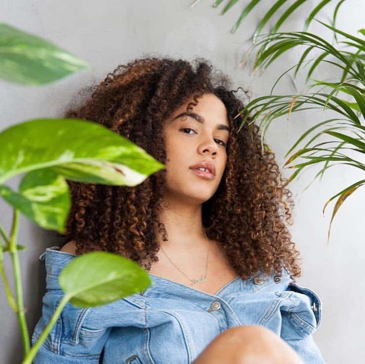 Bouclème (@boucleme) on Twitter photo We're in awe of <a href="/simonepowderly/">Simone Powderly</a>'s #boucleme curls - super hydrated & defined! 😍💧 What are the Bouclème products you can't live without? Comment below 👇🏽
-
📸: @leonandlewis #curlgoals #curlyhair #curlcare #cleanbeauty #cgfriendly #naturalhair We're in awe of <a href="/simonepowderly/">Simone Powderly</a>'s #boucleme curls - super hydrated & defined! 😍💧 What are the Bouclème products you can't live without? Comment below 👇🏽
-
📸: @leonandlewis #curlgoals #curlyhair #curlcare #cleanbeauty #cgfriendly #naturalhair