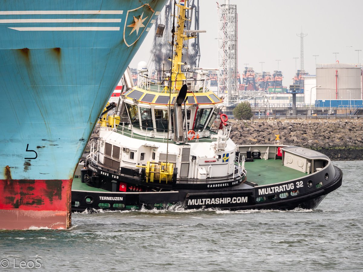 #tugboat @Multraship #carrouselravetug #Mutratug32 at @PortOfRotterdam #theNetherlands #tugpower #mightyships