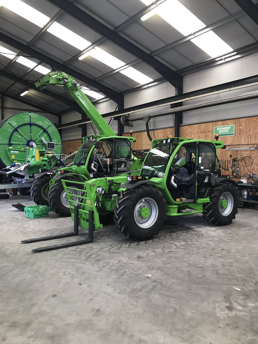AbemecGoes's tweet photo. Merlo’s ook even afleveringsklaar maken 🛠🔧 https://t.co/1ZPnpxYKxj
