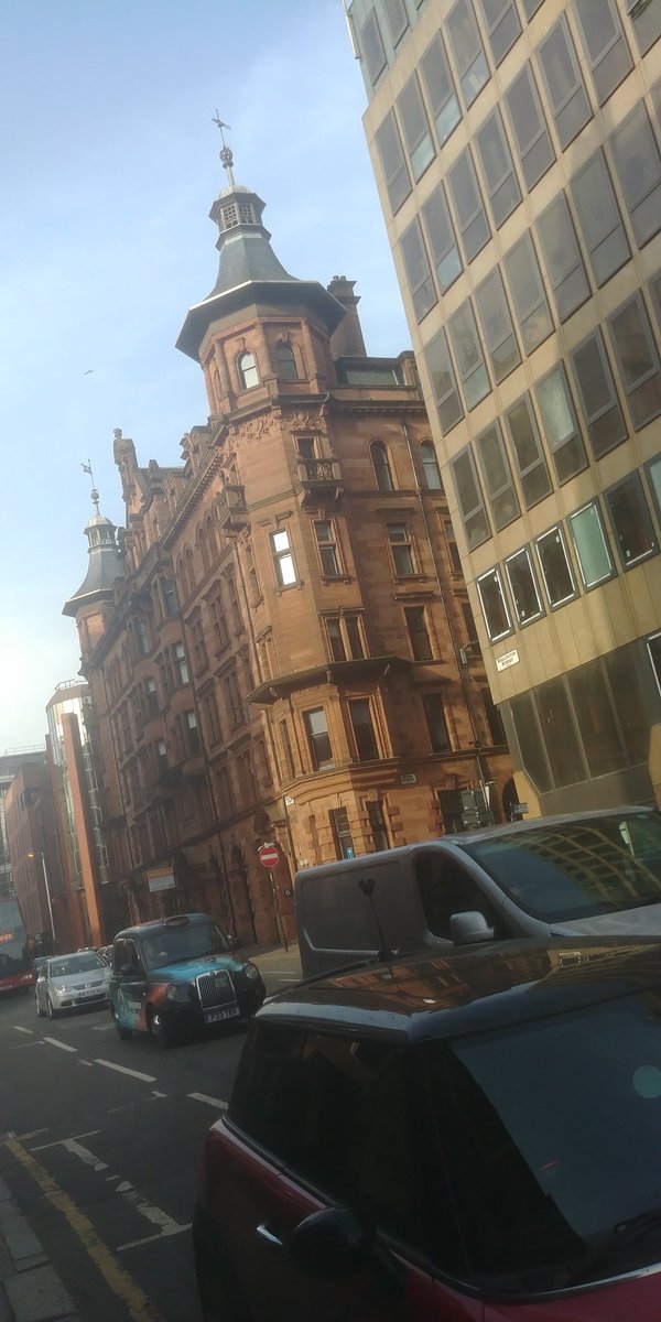 _JuliaTilley_'s tweet photo. Fun fact: when I was on "The Lakeside View" last semester, I was asked where I wanted to travel to after France, and I immediately said Scotland. Well . . . I'm here! Glasgow is BEAUTIFUL! I'm so in love 💕 https://t.co/EbxrA6woaf
