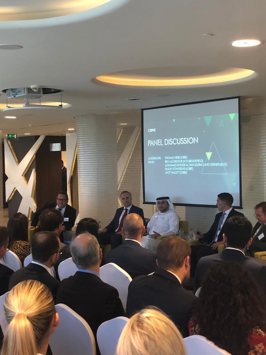 CBREMENAT's tweet photo. Happening now! Simon Townsend, Head of Valuation, Advisory and Consulting at CBRE MENAT, speaking at the PropTech event #TechCBRE #CBREPropTech https://t.co/rEtl30ytc1