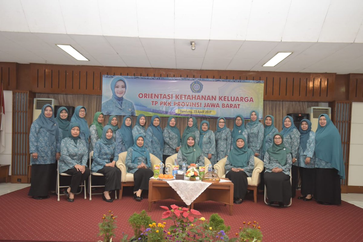 #Pemkot Agama dan Usia Menikah Matang Kunci Ketahanan Keluarga is.gd/DfUEiI

#PemkotBogor #WeLoveBogor #BogohKaBogor