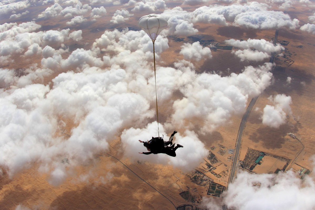 Jumping into a cotton candy world!

#SkydiveDubai #DesertCampus #TandemSkydive #DubaiDesert #JumptheDunes