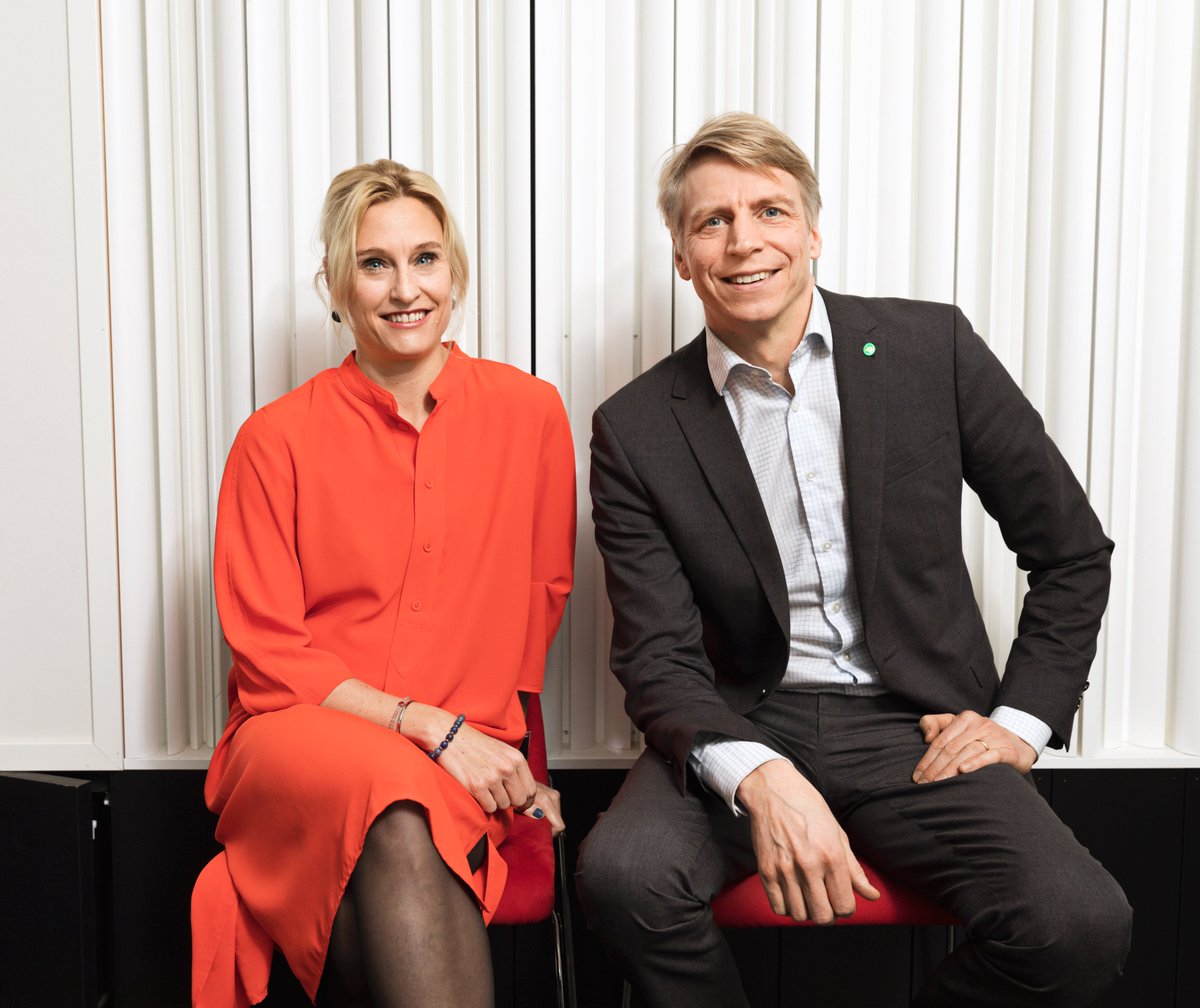 Snåret (@snaaret) on Twitter photo Nytt avsnitt med Sveriges bostads- och finansmarknadsminister Per Bolund. #Snåret träffade <a href="/bolund/">Per Bolund</a> några dagar innan han kom ut som troligt språkrör i <a href="/miljopartiet/">Miljöpartiet</a>.
Lyssna här:
Soundcloud: bit.ly/2vlqTo4
iTunes: apple.co/2W2jTrX Nytt avsnitt med Sveriges bostads- och finansmarknadsminister Per Bolund. #Snåret träffade <a href="/bolund/">Per Bolund</a> några dagar innan han kom ut som troligt språkrör i <a href="/miljopartiet/">Miljöpartiet</a>.
Lyssna här:
Soundcloud: bit.ly/2vlqTo4
iTunes: apple.co/2W2jTrX