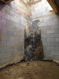 A contractor has been fined £17,333 after worker falls through unprotected stairwell bit.ly/2PuftYI