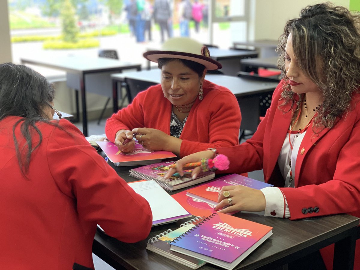 ciec2019's tweet photo. ..::: Momentos que se vivieron ayer en el #CIEC2019 ✍🏻🗂📚 con la intervencion del PhD @ErnestAbadal, PhD @JulioAlonsoArevalo y PhD @MercedesGonzález 

..:: 👉Los esperamos en el segundo día en el #CITT de la Universidad Católica de Cuenca - Ucacue

#SomosCato
#LaCatoExcelencia https://t.co/rjebLQKqXP