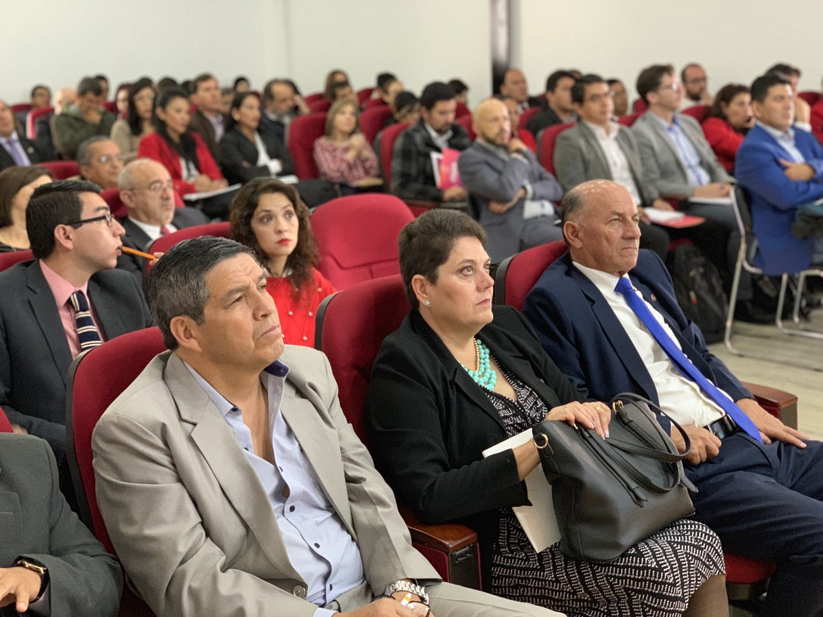 ciec2019's tweet photo. ..::: Momentos que se vivieron ayer en el #CIEC2019 ✍🏻🗂📚 con la intervencion del PhD @ErnestAbadal, PhD @JulioAlonsoArevalo y PhD @MercedesGonzález 

..:: 👉Los esperamos en el segundo día en el #CITT de la Universidad Católica de Cuenca - Ucacue

#SomosCato
#LaCatoExcelencia https://t.co/rjebLQKqXP