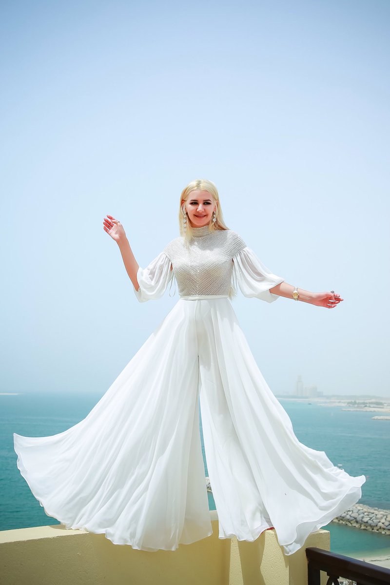 neshtree's tweet photo. Make your fashion on point with this White Fully Beaded Chiffon dress by Baravia Fashion. Bringing you shine and summery feels suitable this sunshiny season. Discover more dresses in our women’s collection available at https://t.co/Or1BMF0exY
#loozaastore #dress #fashion #online https://t.co/6vSYmjdMAZ