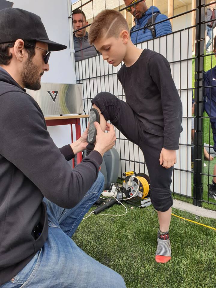 ⚡️Champion's Cup ⚡️
Après les villes de Marseille, Nancy, et Lyon, nous sommes aujourd'hui à Bordeaux pour la 4e étape de ce beau tournoi ! N'hésitez pas à nous rejoindre sur le Corner Virtus pour découvrir notre produit révolutionnaire ! 👊
#virtus #surmesurepourtous #football