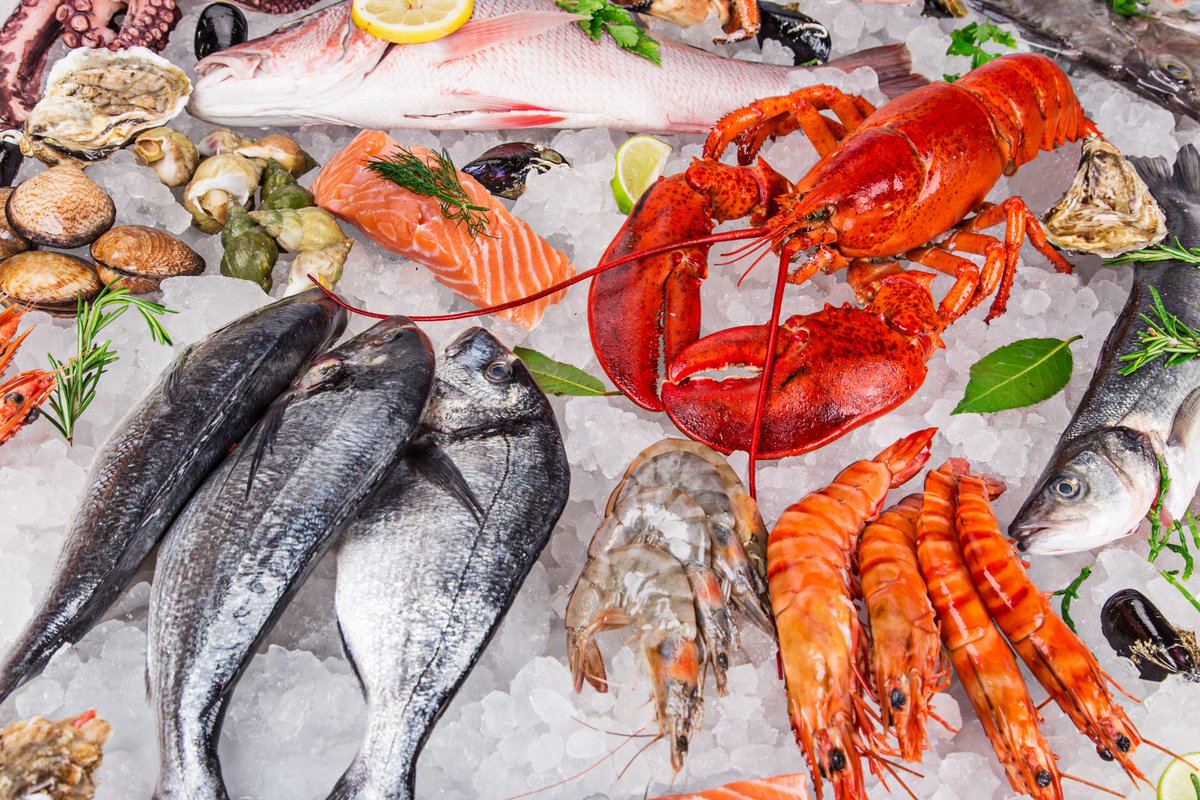 Learn how to fillet, prepare and cook fish and shellfish with Professional Chef Ian Hewitt!
Ian Hewitt, of Hewitts Home Dining, will be discussing the best methods of preparing fish &amp; shellfish. We can`t wait to see you there!