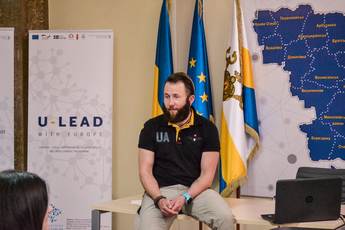 plast's tweet photo. We're expanding to the South! This weekend another #PlasTalks event occurred in #Mykolaiv. Active youth came to hear a talk from Romko Kolobochok about travel, time management and how to never miss a beat! https://t.co/pwFeNS1OVH