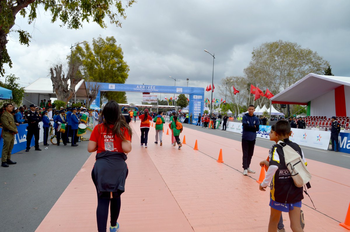 FoundeverAfrica's tweet image. C'était un plaisir de renouveler l'expérience du marathon, et de retrouver encore une haie d’honneur qui attends à la sortie après un pur moment d'effort et de bien être physique, et oui, ils ont encore prouvé qu'ils peuvent le faire.. #SitelFit #SitelAfrique  #MarathonRabat