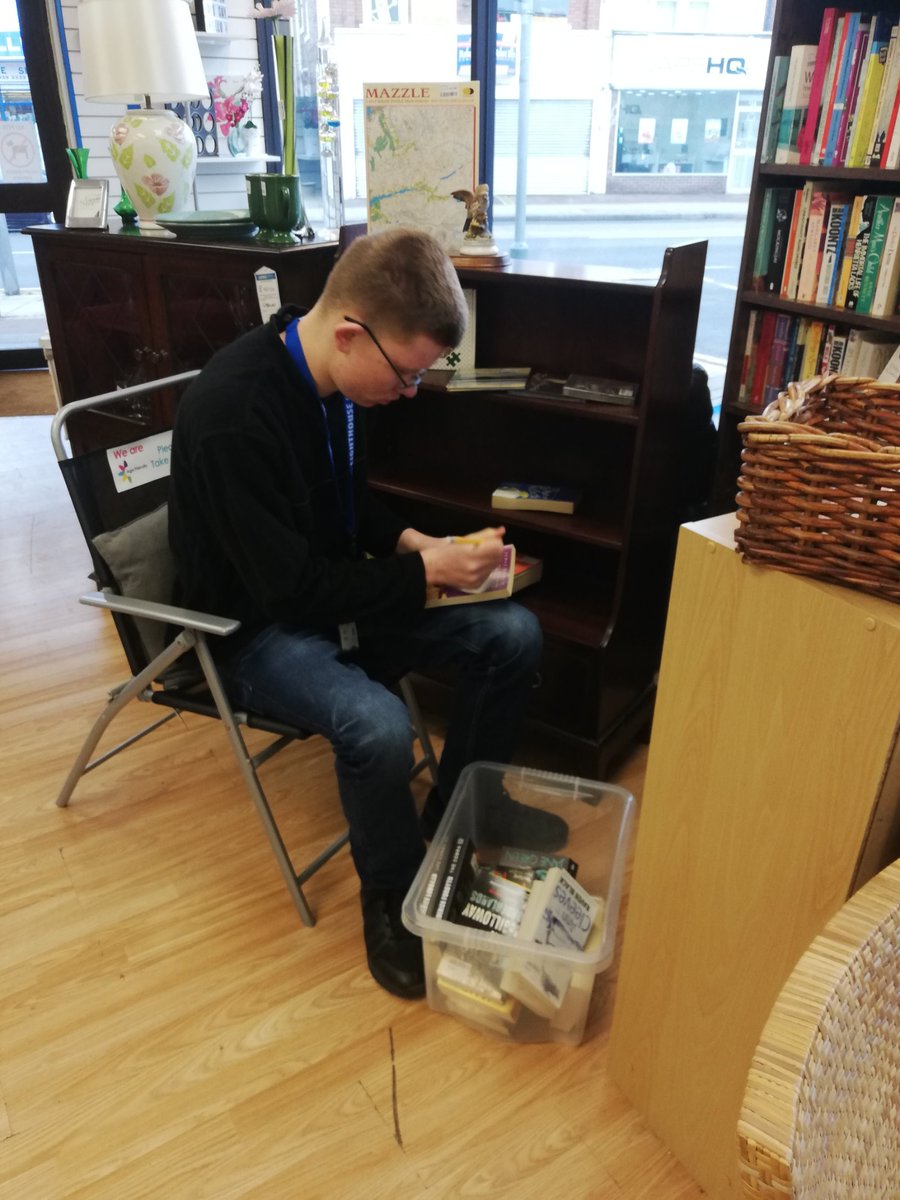 SLDDatNottmColl's tweet photo. After a lovely Easter break, our Supported Interns are all hard at work: developing their employability skills, building their confidence and gaining valuable workplace training. #supportedinternships #SLDD #LLDD https://t.co/DkcaqOvkbG