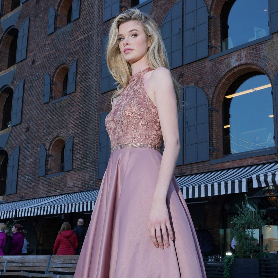 Always a perfect choice 
💖G835💖
#colorsdress #glowdress #perfectchoice #prom #instafashion #ballgown #satinskirt #fashion #promdress #promdresses #beautifuldress #gown #highneck #prom2019 #prom2k19 #promseason