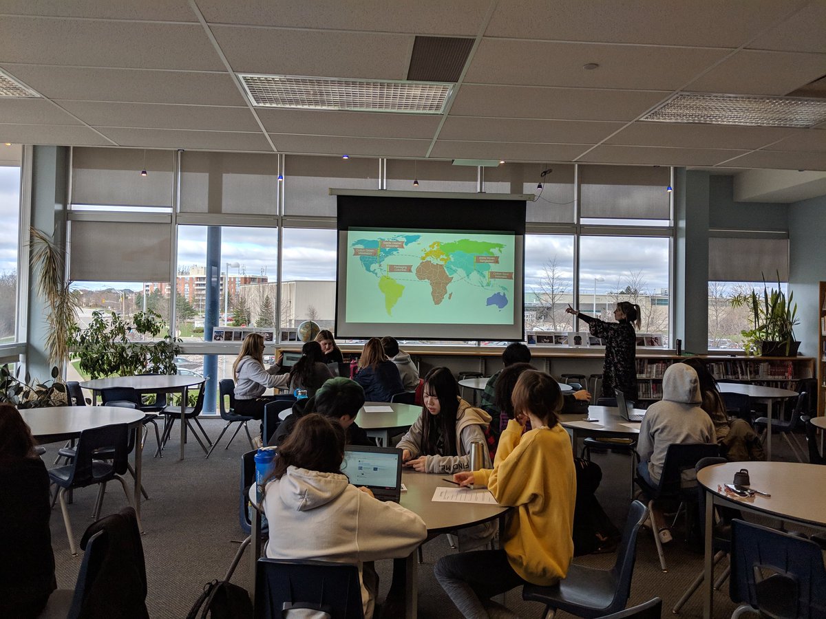 LauraEdgeUcator's tweet photo. @APHSMain Fashion students engaged in a workshop learning about impact of the fashion industry in the world, especially "fast fashion" and what the true cost of fashion is on the environment. @HDSBSecProgram #earthday #earthweek https://t.co/e7Js8Dt2LZ
