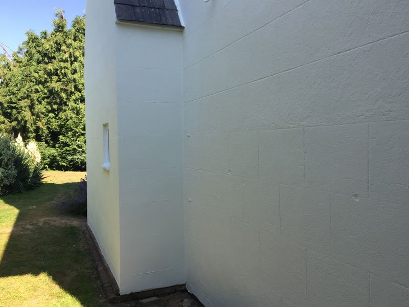 kandmdecorating's tweet photo. A Grade II #listedbuilding in #dialpost had its outside decorated by @kandmdecorating using #Dulux weathershield gloss on woodwork #Dulux weathershield masonary paint on the walls and #Dulux metalshield on the door furniture. See case study https://t.co/Sua2Fke9nO for more. https://t.co/NlRKeTcl7i