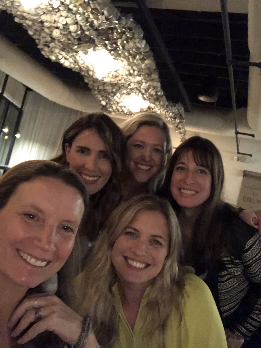 amystroup's tweet photo. Great night with @thistlefarms + #DarlingMagazine - love the work they do ๐๐ปโค๏ธ (@RevBeccaStevens selfie coaching us, game is strong ๐) https://t.co/HI0nt3hYB0
