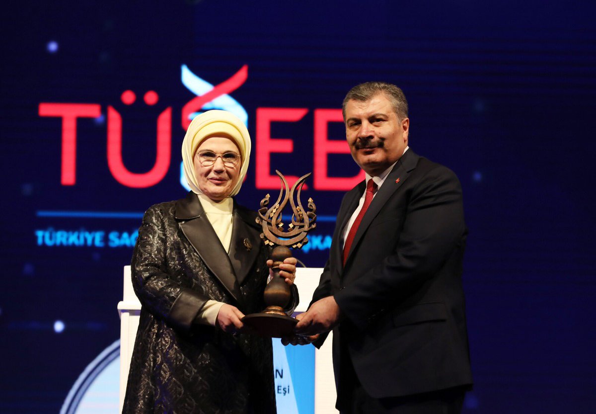 drfahrettinkoca's tweet photo. Cumhurbaşkanlığı himayelerinde, Sayın Emine Erdoğan Hanımefendi'nin teşrifleriyle Sağlık Bakanlığı ve Dünya Sağlık Örgütü iş birliğiyle düzenlenen 2. Uluslararası Geleneksel ve Tamamlayıcı Tıp Kongresi'ne katıldık. https://t.co/RUyF3oaCzB