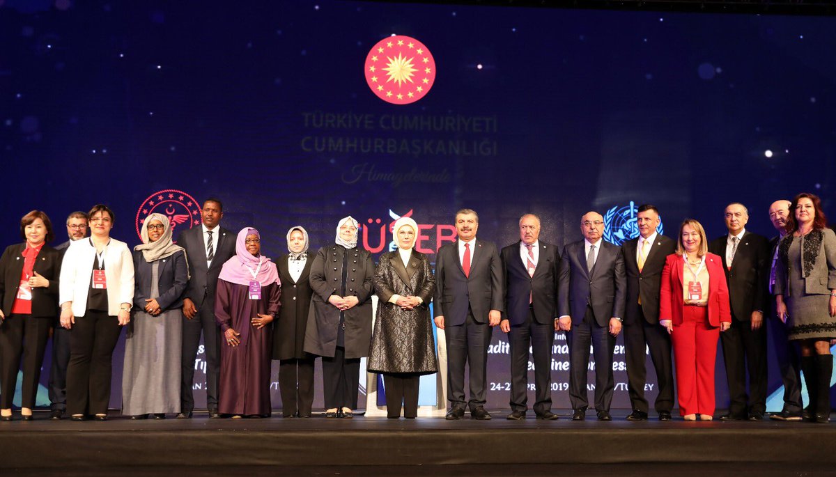 drfahrettinkoca's tweet photo. Cumhurbaşkanlığı himayelerinde, Sayın Emine Erdoğan Hanımefendi'nin teşrifleriyle Sağlık Bakanlığı ve Dünya Sağlık Örgütü iş birliğiyle düzenlenen 2. Uluslararası Geleneksel ve Tamamlayıcı Tıp Kongresi'ne katıldık. https://t.co/RUyF3oaCzB