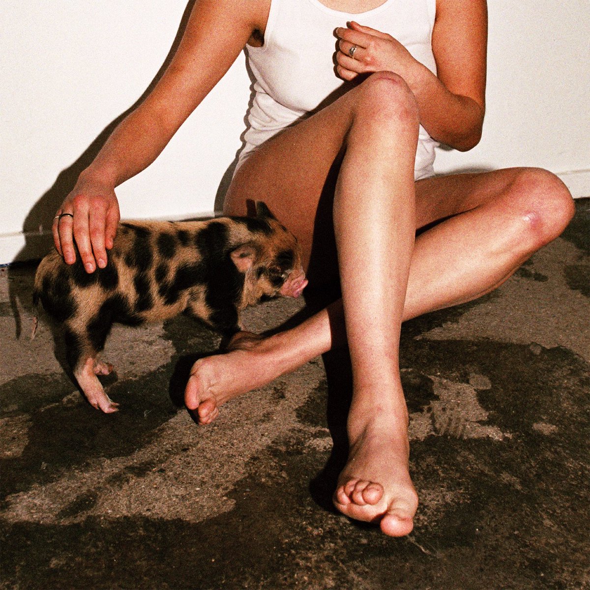 Ladies and gentlemen hold on to your wigs cause this bish is back. Listen to my latest single ‘i’m not where you are’ here:
MarikaHackman.lnk.to/ImNotWhereYouA…