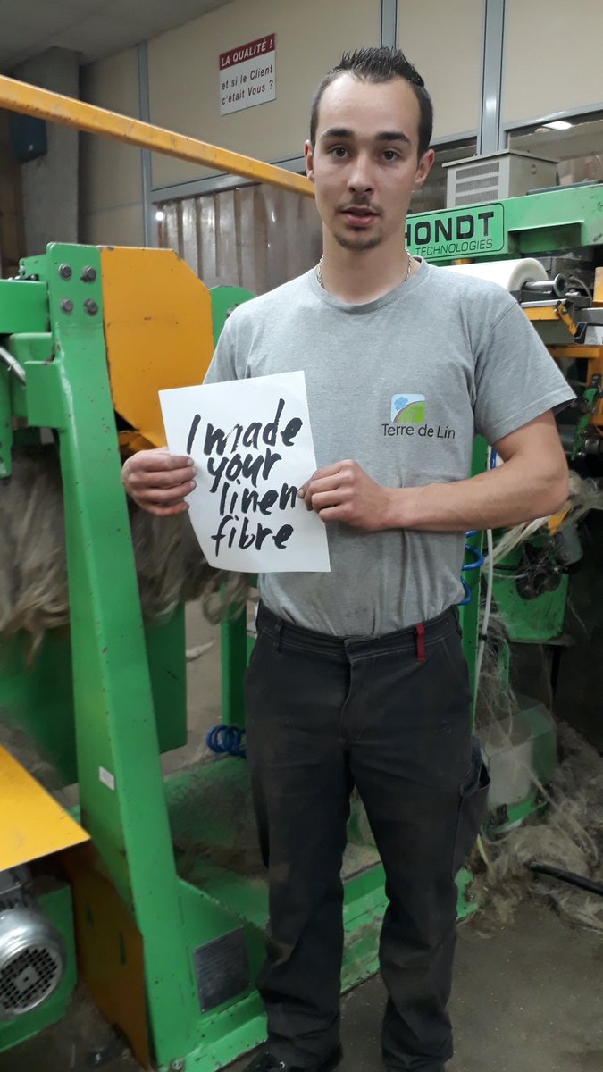 Christopher is team leader in TERRE DE LIN scutching mill in Saint Pierre le Viger. He checks the fibre quality on line during the flax fibre extraction @wearelinen #ilovelinen #jaimelelin #amoillino #naturalfibres #sustainablefibre #linenlove #whomademyclothes