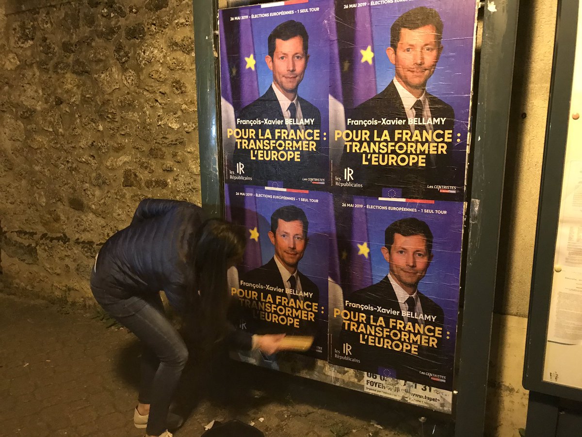 JeunesReps78's tweet photo. Sortie nocturne pour les Jeunes Républicains de la 10e circonscription des Yvelines
Objectif ➡️ Rappeler l’existence d’une autre voie pour l’Europe 🇫🇷🇪🇺
#Rambouillet #LesEssarts #LePerray #Montfort #Méré #SaintLéger #Gambaiseuil https://t.co/FguWtulBJm