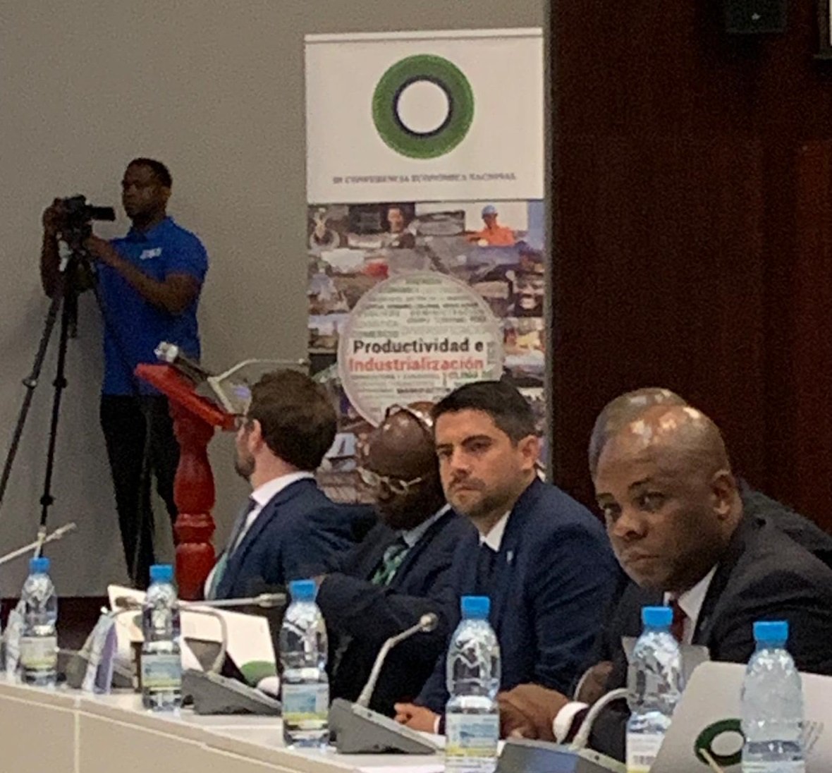 UNCTADASYCUDA's tweet photo. #ASYCUDA participated and presented the economic outcomes following the implementation of #ASYCUDA systems and related modules during the #EquatorialGuinea's 3rd National Economic Conference. #3CEN
@UNCTAD @UNCTAD_TLB @egmissionun https://t.co/mCL1D8kSse