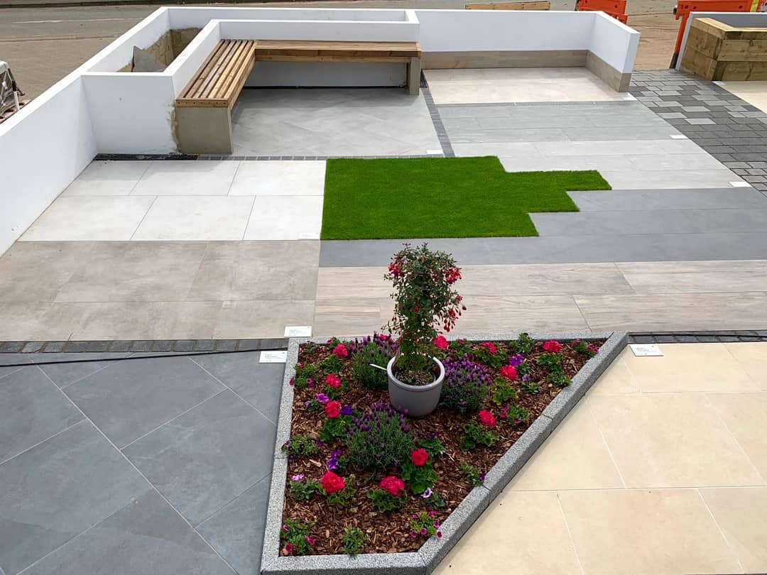 tochltd's tweet photo. With one whole section near-on completed we've opened it up for you all to see! Pop down and see us for ideas for your own gardens!! 🎉🌷
#ArtificialGrass #PorcelainPaving #ExteriorPorcelain #Gardening #NaturalStone #NaturalPaving #Enfield #CrewsHill #London https://t.co/AMZxCBIEJ8