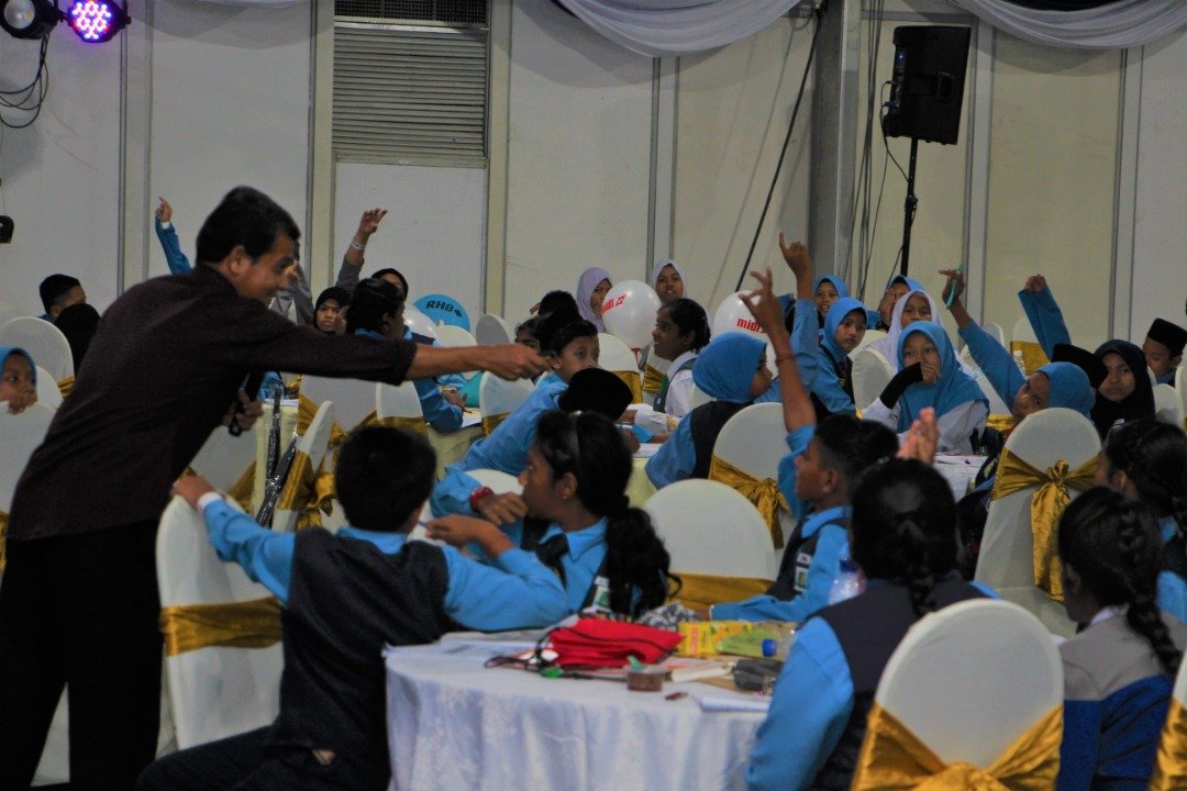 MIDFGroup's tweet image. Seramai 200 orang murid daripada 50 buah sekolah rendah di sekitar Kuala Muda dan Yan menyertai Klinik UPSR sempena Minggu Saham Amanah Malaysia 2019.Klinik UPSR merupakan program tanggungjawab sosial korporat (CSR) MIDF. All the best adik-adik! #MSAM2019 #midf #KlinikUPSR #BH