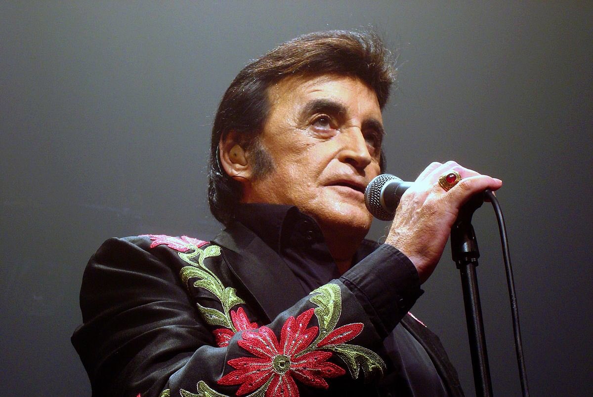BFMCotedazur's tweet photo. 🔴Le rocker niçois Dick Rivers est décédé en ce 24 avril, le jour de ses 74 ans . Son manager a indiqué que le chanteur né à Nice en 1945 souffrait d’un cancer. 

#dickrivers #Nice06 https://t.co/pDaGKCDmDd