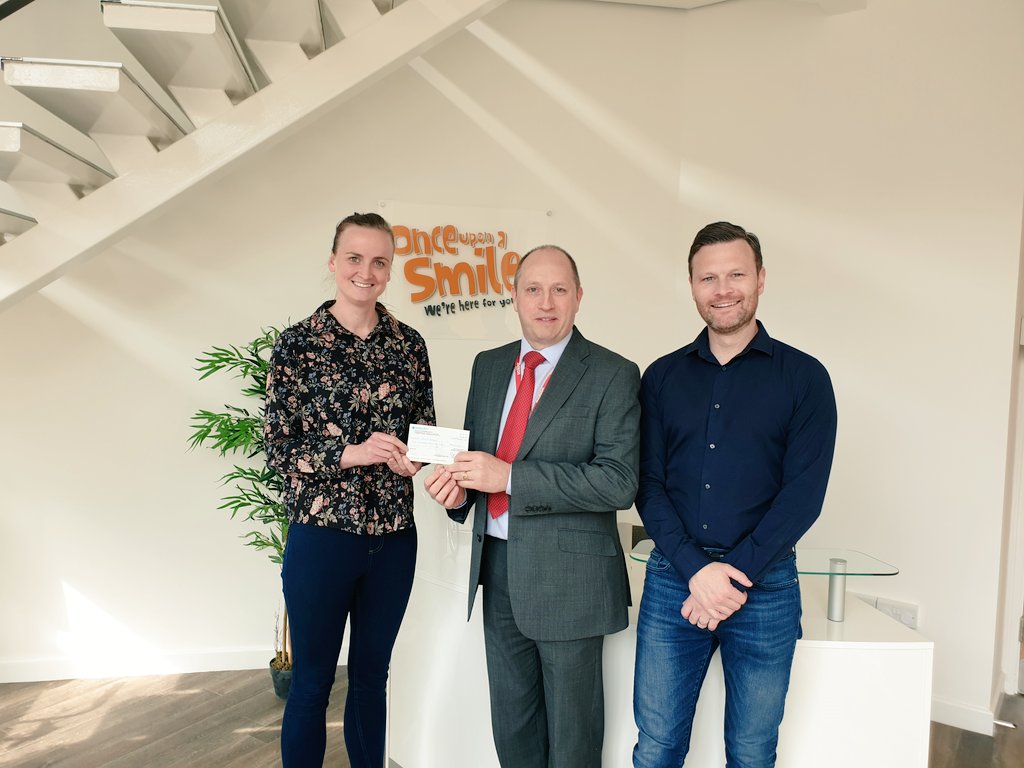 Sidley_OUAS's tweet photo. We were delighted to invite and show around David from @MorsonGroup this morning.

David presented us with a cheque for £500! 

Thank you David and all @MorsonGroup, it was lovely to meet you and show you around Sidley House! https://t.co/rFhhzpL8e5