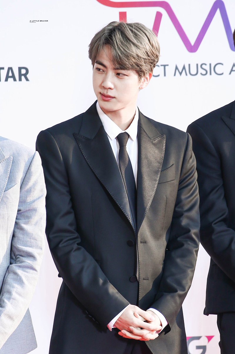ALittleBraver92's tweet photo. 190424 TMA Red Carpet HD #Epiphany #Jin #진 #석진 #김석진 #방탄소년단 @BTS_twt https://t.co/WIcXgxrOat