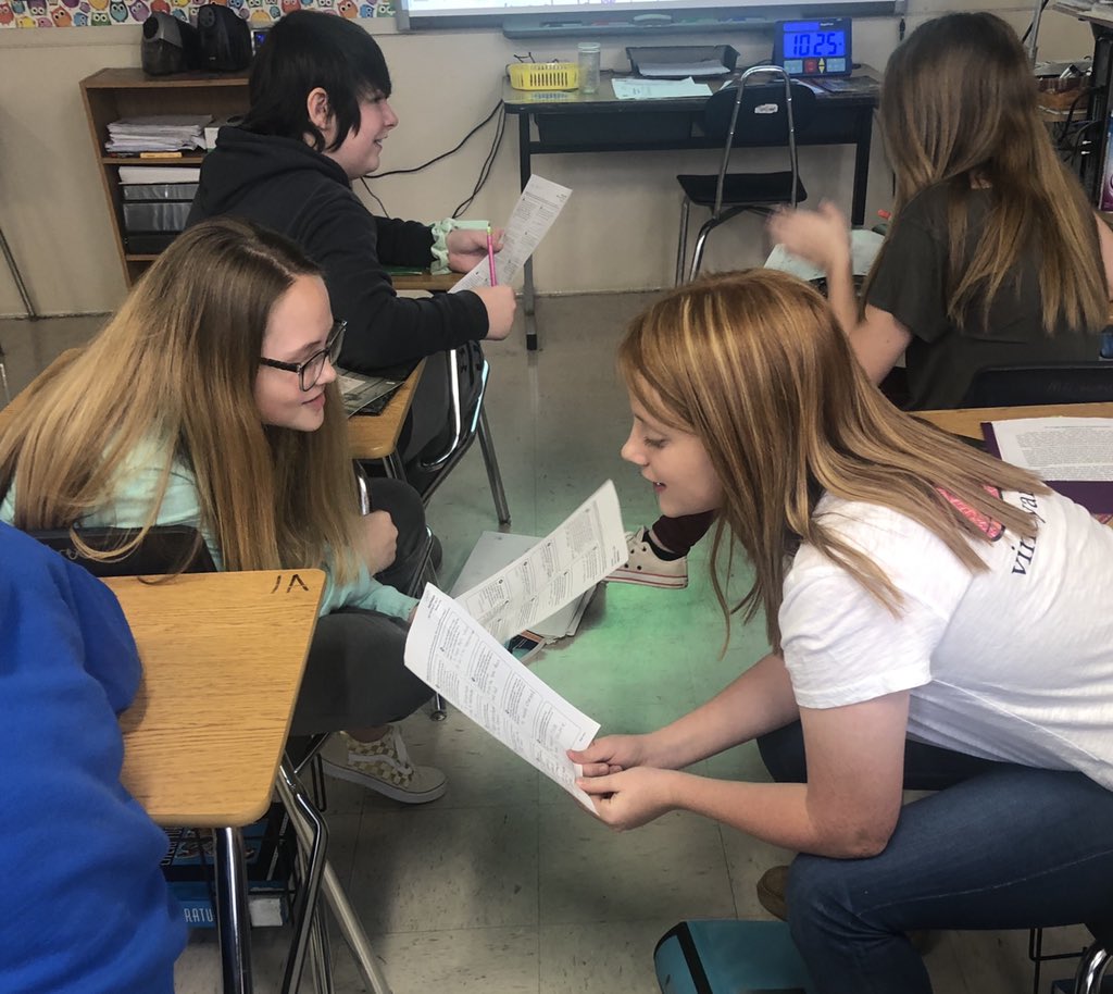 kcmspanthers1's tweet photo. Partners using Scholastic Scope Magazines and online resources to analyze poetry. Thank you so much to KEDC and the LINK Grant for providing these valuable resources for our students! ❤️#ReadKy @KingtownRoom208 https://t.co/XXV8eLMWKw