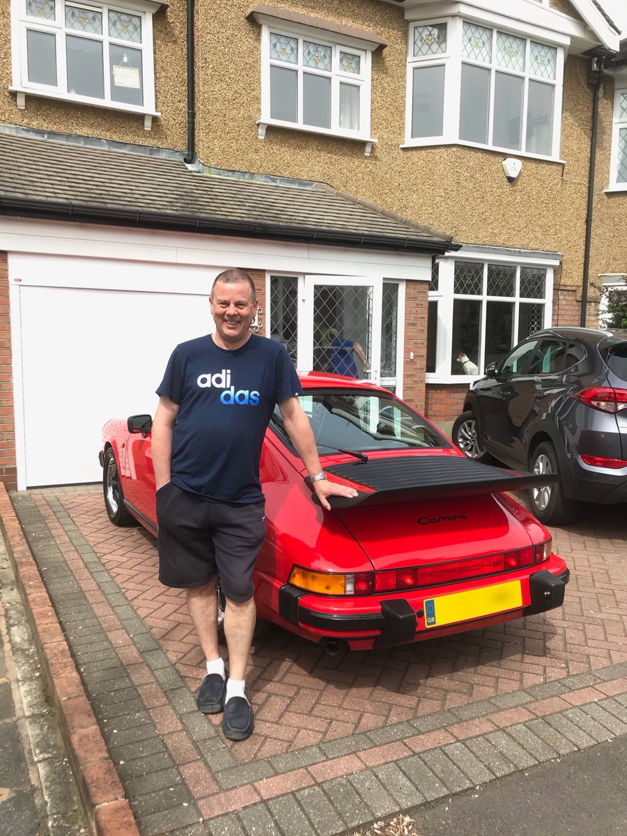 AbsoluteCCars's tweet image. Another customers dream fulfilled......delivery / collection days are always such a pleasure. #Porsche #911carerra #classicmotoring #classiccars #Porscheowners