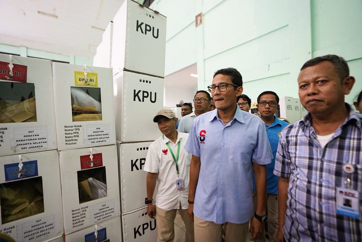 sandiuno's tweet photo. Saya mengucapkan terima kasih sebesar-besarnya dari lubuk hati paling dalam. Kita sama-sama pastikan tidak ada satu suara pun yang terlewat dan tidak masuk dalam rekapitulasi. Semangat selalu, kita pastikan keadilan hadir di negeri ini, untuk seluruh rakyatnya https://t.co/9HDbtQ4f3D