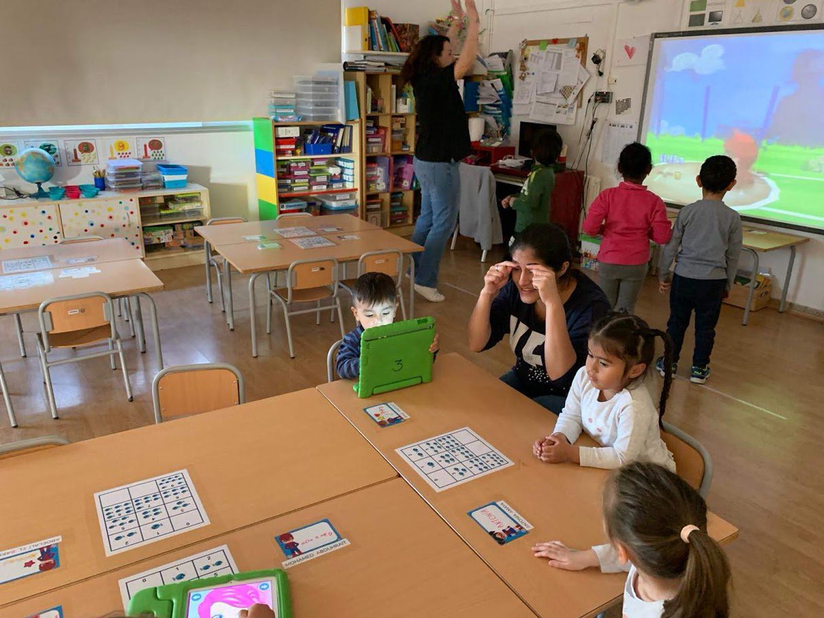 CodeBotsMedia's tweet photo. L'@escolalaguardia celebra la Jornada Tecnològica 2019 - https://t.co/nNNqdDl0IU @reportEducacio @SVHeducacio @AjuntamentSVH @aliancesmagnet #coding #robotics #Magnet #SinapsiNodes @tafanodes #tecnologia https://t.co/w2gySQpFka
