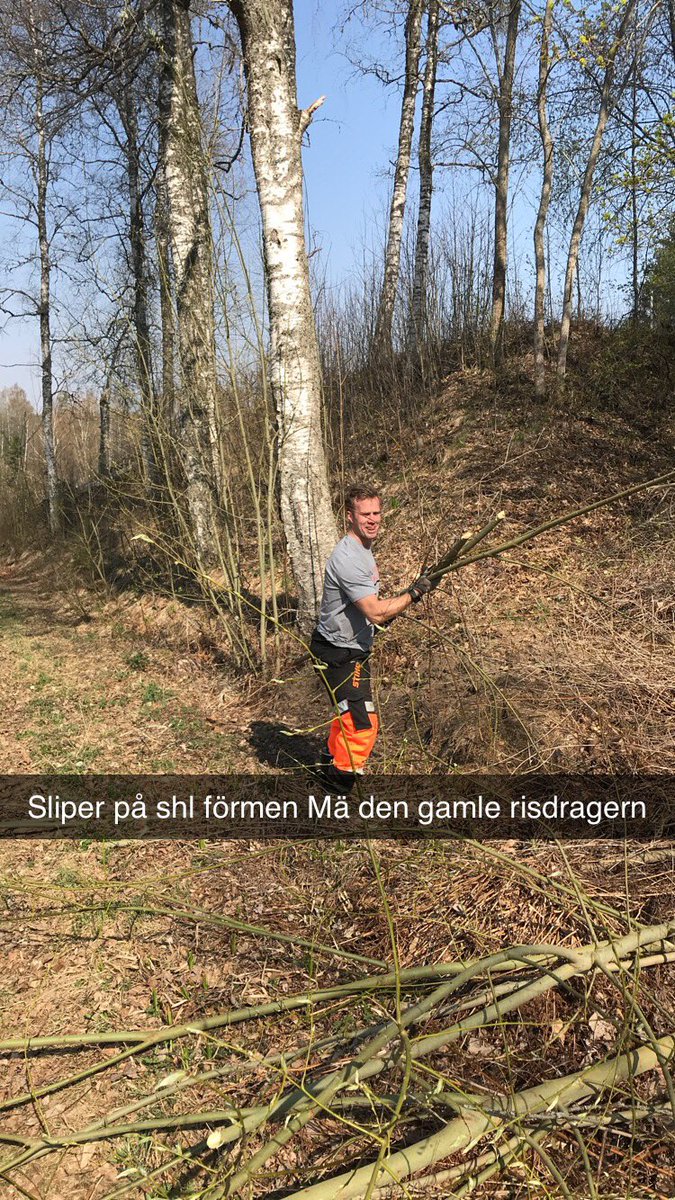 Ser te att den gamle risdragern Linus dajen ä i shl förm te hösten <a href="/Tjomme18/">Thomas Johansson</a> 💙🏒🥅💪🏻