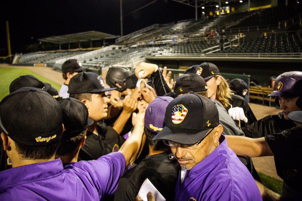 JDigosPhoto's tweet photo. Carry on. Together. 

#YearOfTheRabbit

🐇⚾️ https://t.co/xXOg9MKce5