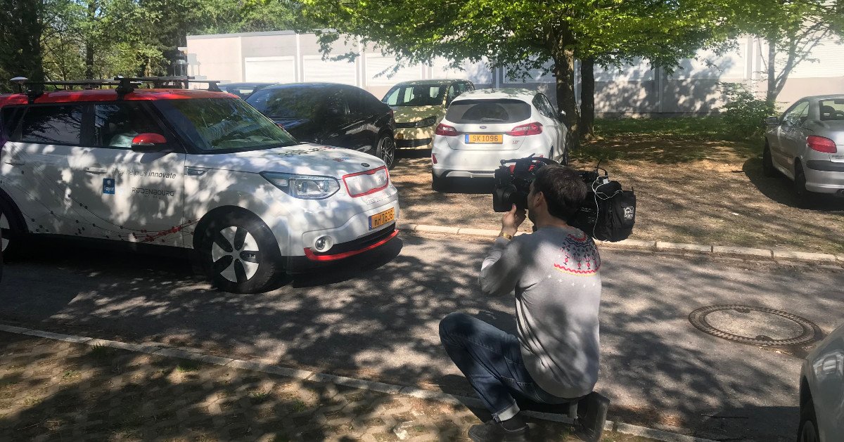 SnT_uni_lu's tweet photo. #Behindthescenes @RTLlu and @science_lu came today to film our 360Lab autonomous car for #MrScience's next experiment! Are you as excited as we are for the final video? 

@raphaelfrank_lu @marclemmer @FnrLux @didgoossens https://t.co/A8keY0VYu1