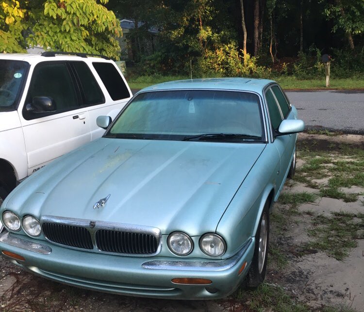 Always_Undead's tweet image. To the car a million memories were made in.
To the car I first drove 130 mph in.
Cheers Sweet Thang. Thank you for never actually letting me down. Thanks for being the best first car.
If I cant fix you this time youll be sorely missed.