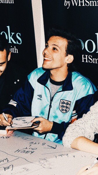 BluDiLouis's tweet photo. “All that you are, is all that i’ll ever need”

#BBMAsTopSocial Louis Tomlinson @Louis_Tomlinson https://t.co/OguoMBzyAm