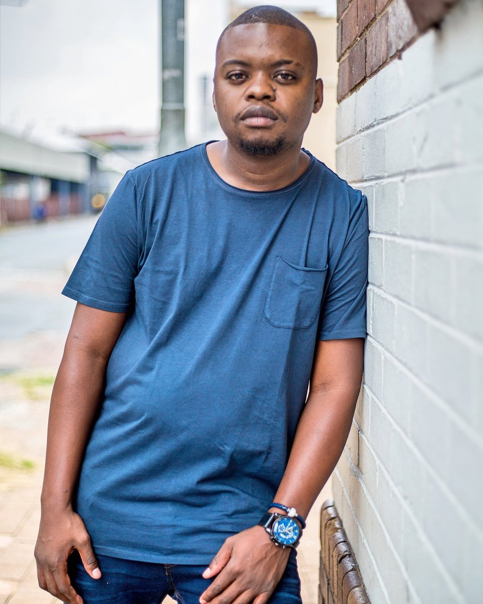 Dj_khathu's tweet photo. Your song drops next week Friday 3rd of May and you have a Launch Party for your fans at the Social club in maboneng ๐บ๐บ๐บwhy you look so Grumpy Khathu? #Djkhathu #NewSongOnTheWay #MrGone #MrOverFlow ๐ฅ๐ฅ๐ฅ https://t.co/gA8KkezEaM