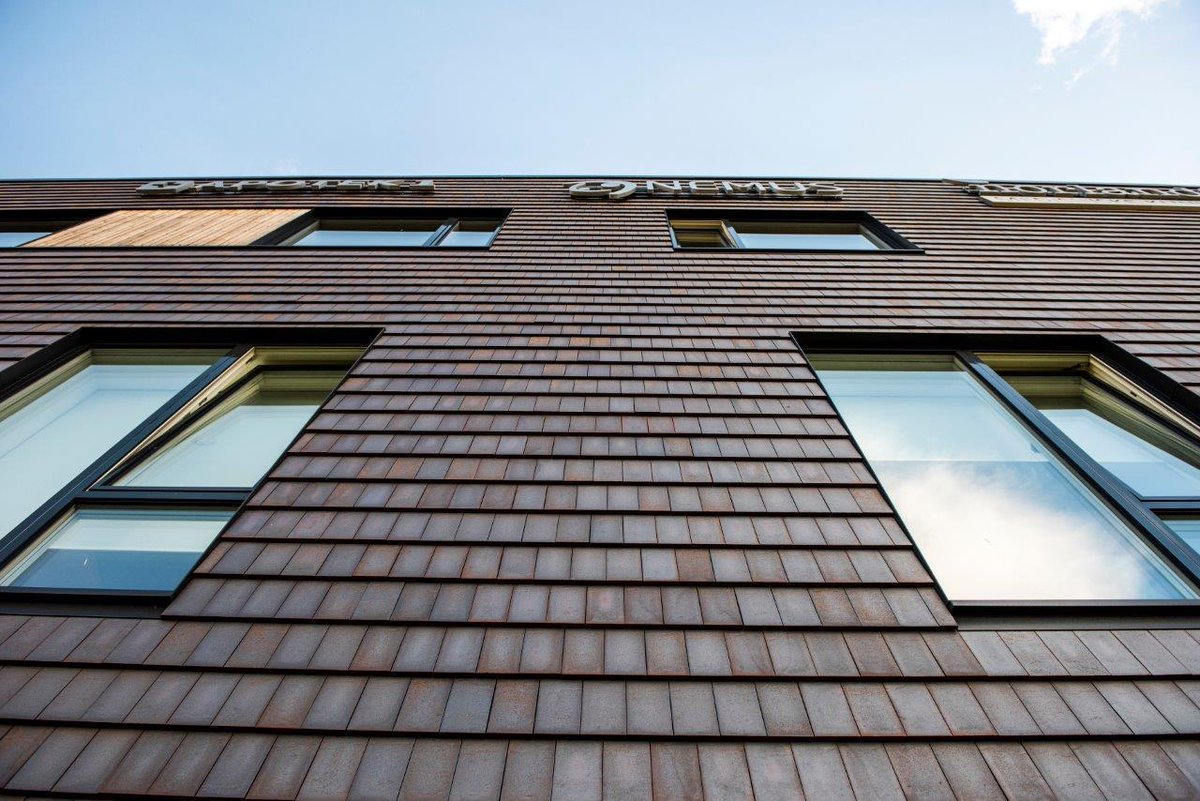ArchitileNL's tweet photo. Een prachtig kantoorgebouw aan de rand van Tønsberg (Noorwegen) gemaakt met de Vidar Manchester. 

Meer weten over de Vidar? Kijk op https://t.co/SDCJFKEZog #Vidar https://t.co/IbTh2qRwEk